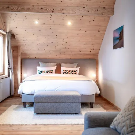 4 Saisons With Jacuzzi - *