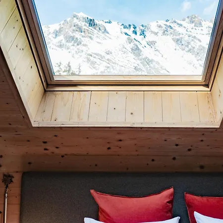 4 Saisons With Jacuzzi - *